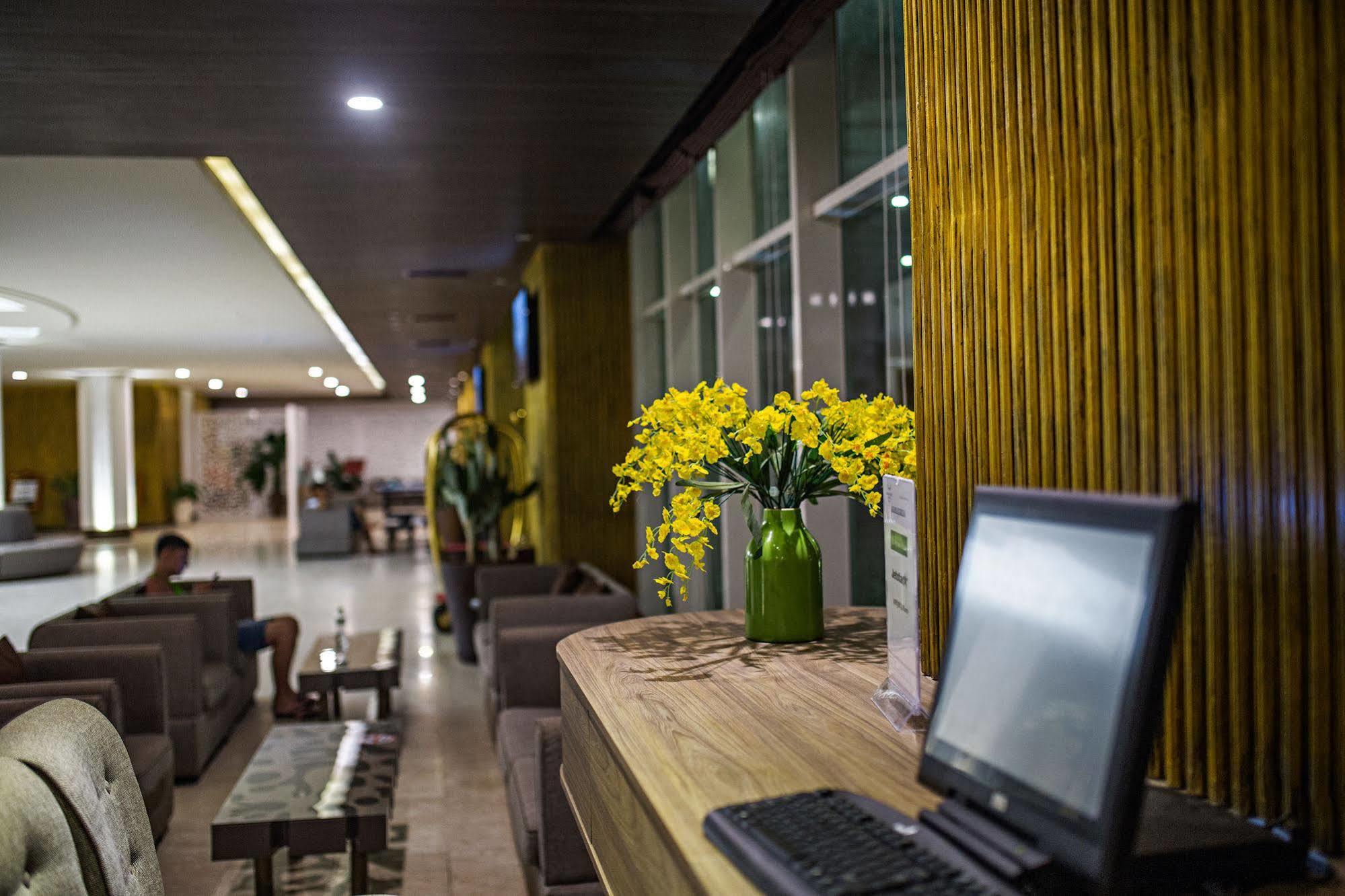 Muong Thanh Holiday Muine Hotel Mũi Né Extérieur photo