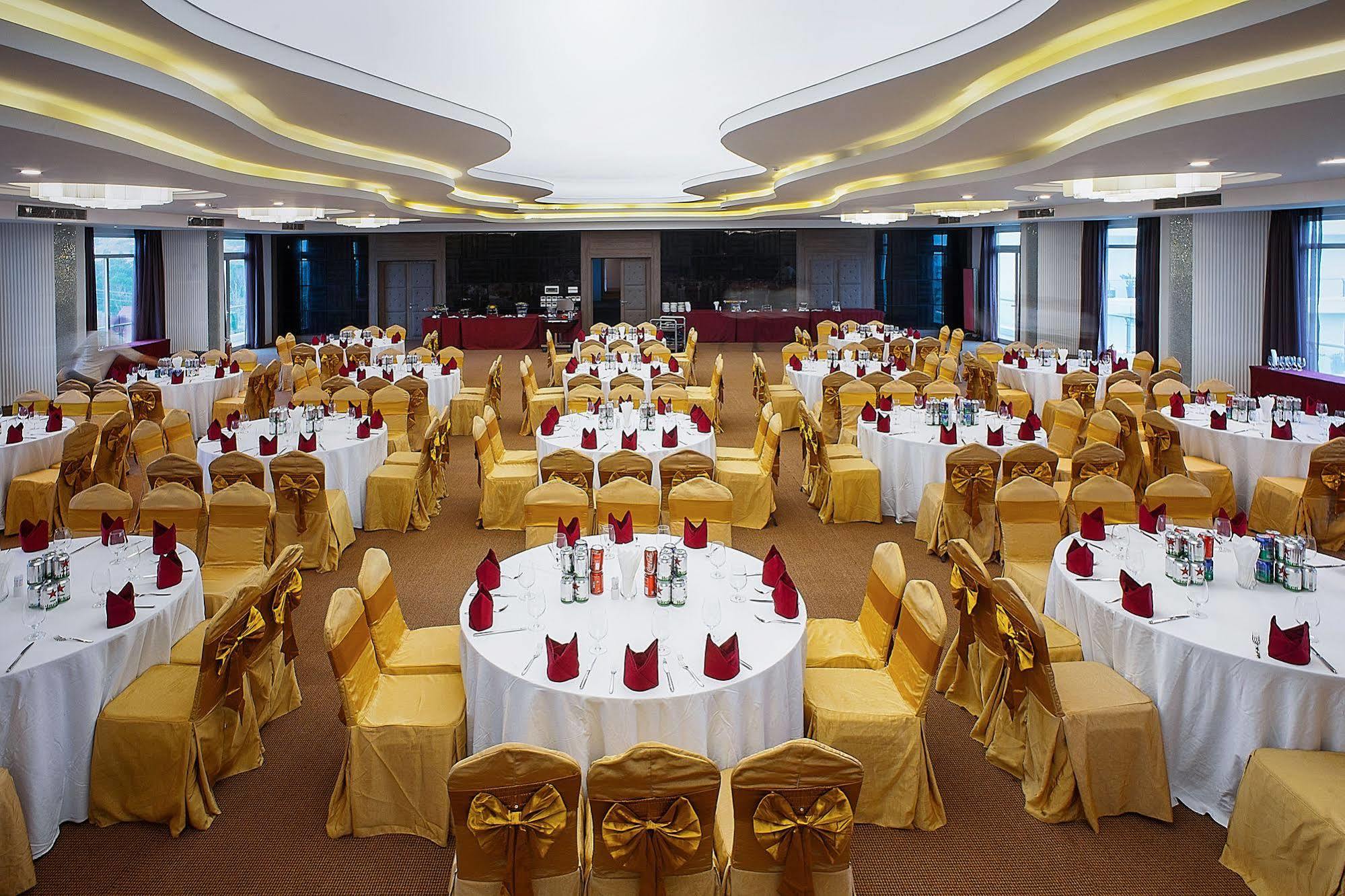 Muong Thanh Holiday Muine Hotel Mũi Né Extérieur photo